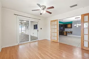 1606 Lark Ln, Brandon, FL 33510 - Photo 33