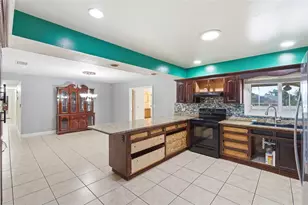 1606 Lark Ln, Brandon, FL 33510 - Photo 19