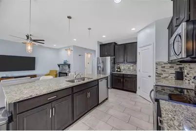 32876 Sand Creek Drive, Wesley Chapel, FL 33543 - Photo 11