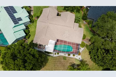 8390 Meadow Brook Drive E, Seminole, FL 33777 - Photo 3