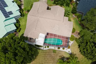 8390 Meadow Brook Dr E, Seminole, FL 33777 - Photo 3