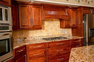 8390 Meadow Brook Dr E, Seminole, FL 33777 - Photo 11