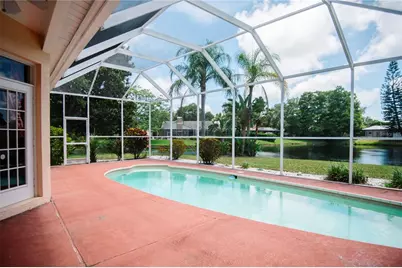 8390 Meadow Brook Drive E, Seminole, FL 33777 - Photo 15