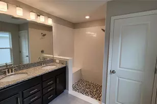9938 Mesic Woods Ave, Seffner, FL 33584 - Photo 17