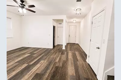 9126 Freedom Hill Dr, Seffner, FL 33584 - Photo 5