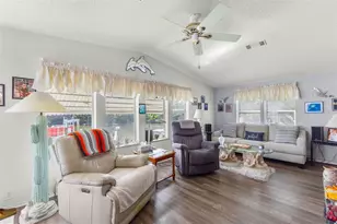 556 Mt Oak Ave NE, Saint Petersburg, FL 33702 - Photo 11