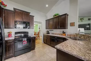 1621 Doves View Cir, Auburndale, FL 33823 - Photo 7