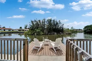 8702 Driftwood Dr, Tampa, FL 33615 - Photo 15