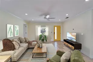8702 Driftwood Dr, Tampa, FL 33615 - Photo 3