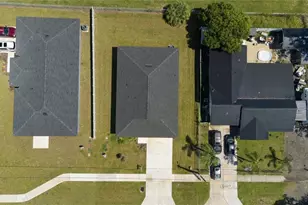 906 7th St, Wimauma, FL 33598 - Photo 3