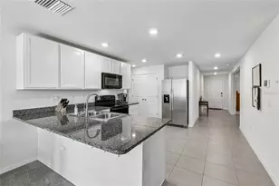 10208 Golden Light Ct, Riverview, FL 33578 - Photo 5