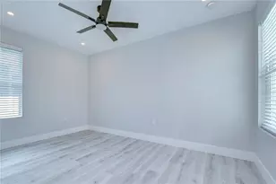 214 8th Ave Dr W, Bradenton, FL 34205 - Photo 17