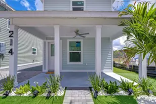 214 8th Ave Dr W, Bradenton, FL 34205 - Photo 3