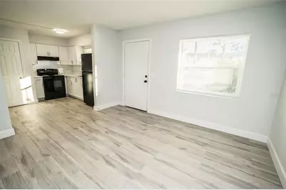 11314 N 52nd Street #B17, Tampa, FL 33617 - Photo 5