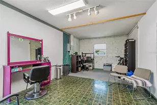 16018 Saddlestring Dr, Tampa, FL 33618 - Photo 37