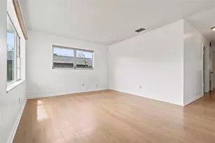 410 S Oakwood Ave, Brandon, FL 33511 - Photo 9