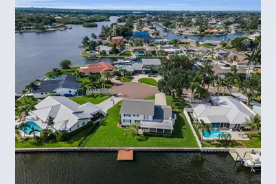 1310 41st Avenue NE, Saint Petersburg, FL 33703 - Photo 3