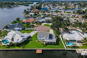 1310 41st Ave NE, Saint Petersburg, FL 33703 - Photo 3