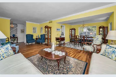 1310 41st Avenue NE, Saint Petersburg, FL 33703 - Photo 13