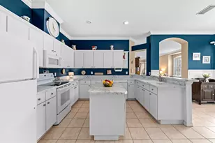 5731 Heronpark Pl, Lithia, FL 33547 - Photo 9