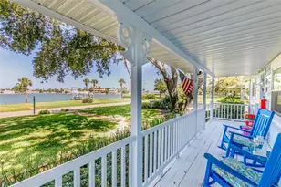110 Sunset Dr S, Saint Petersburg, FL 33707 - Photo 7