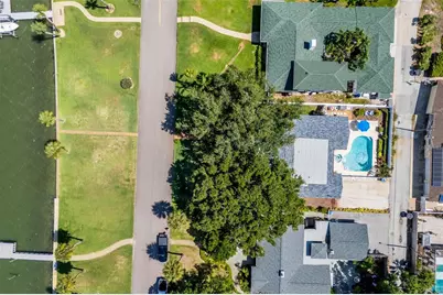 110 Sunset Drive S, Saint Petersburg, FL 33707 - Photo 45