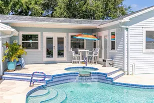 110 Sunset Dr S, Saint Petersburg, FL 33707 - Photo 39