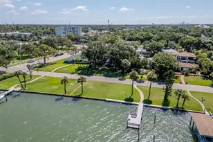 110 Sunset Dr S, Saint Petersburg, FL 33707 - Photo 9
