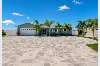 6301 Cottonwood Lane, Apollo Beach, FL 33572 - Photo 1