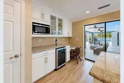 6301 Cottonwood Lane, Apollo Beach, FL 33572 - Photo 19