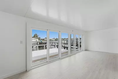 573 Boca Ciega Point Boulevard N, Saint Petersburg, FL 33708 - Photo 29