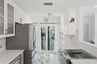 573 Boca Ciega Point Blvd N, Saint Petersburg, FL 33708 - Photo 11