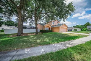 7826 Roundelay Dr, New Port Richey, FL 34654 - Photo 9