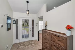 7826 Roundelay Dr, New Port Richey, FL 34654 - Photo 15