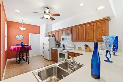 8237 Fallglo Lane, Land O Lakes, FL 34637 - Photo 9