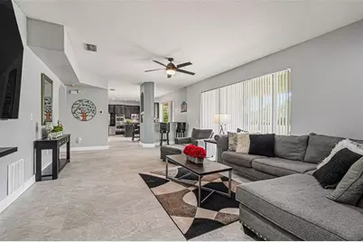 12915 Carlington Ln, Riverview, FL 33579 - Photo 7