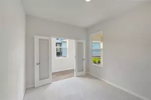 2820 Marrakesh Ln, Sarasota, FL 34234 - Photo 11