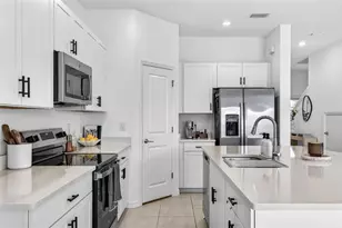 2307 Paravane Wy, Wesley Chapel, FL 33543 - Photo 17