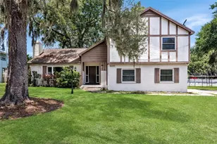 8020 Tierra Verde Dr, Tampa, FL 33617 - Photo 1