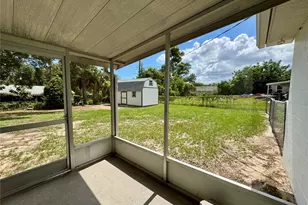827 Strawberry Ln, Brandon, FL 33511 - Photo 35