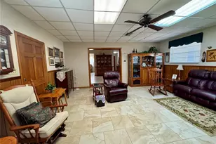 827 Strawberry Ln, Brandon, FL 33511 - Photo 19