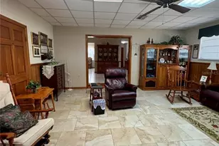 827 Strawberry Ln, Brandon, FL 33511 - Photo 17