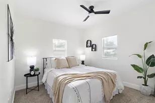 2116 E Ellicott St, Tampa, FL 33610 - Photo 9