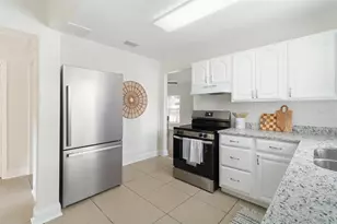 2116 E Ellicott St, Tampa, FL 33610 - Photo 15
