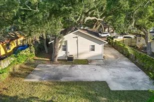 2116 E Ellicott St, Tampa, FL 33610 - Photo 25