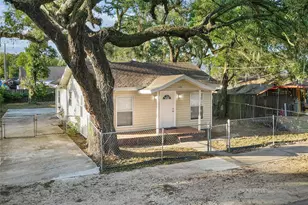 2116 E Ellicott St, Tampa, FL 33610 - Photo 3