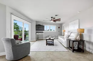 610 Island Way, Clearwater Beach, FL 33767 - Photo 17