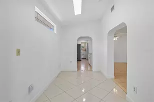 9680 Park Lake Dr N, Pinellas Park, FL 33782 - Photo 9