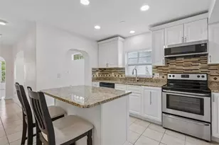 9680 Park Lake Dr N, Pinellas Park, FL 33782 - Photo 15