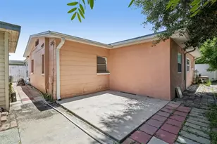9680 Park Lake Dr N, Pinellas Park, FL 33782 - Photo 27